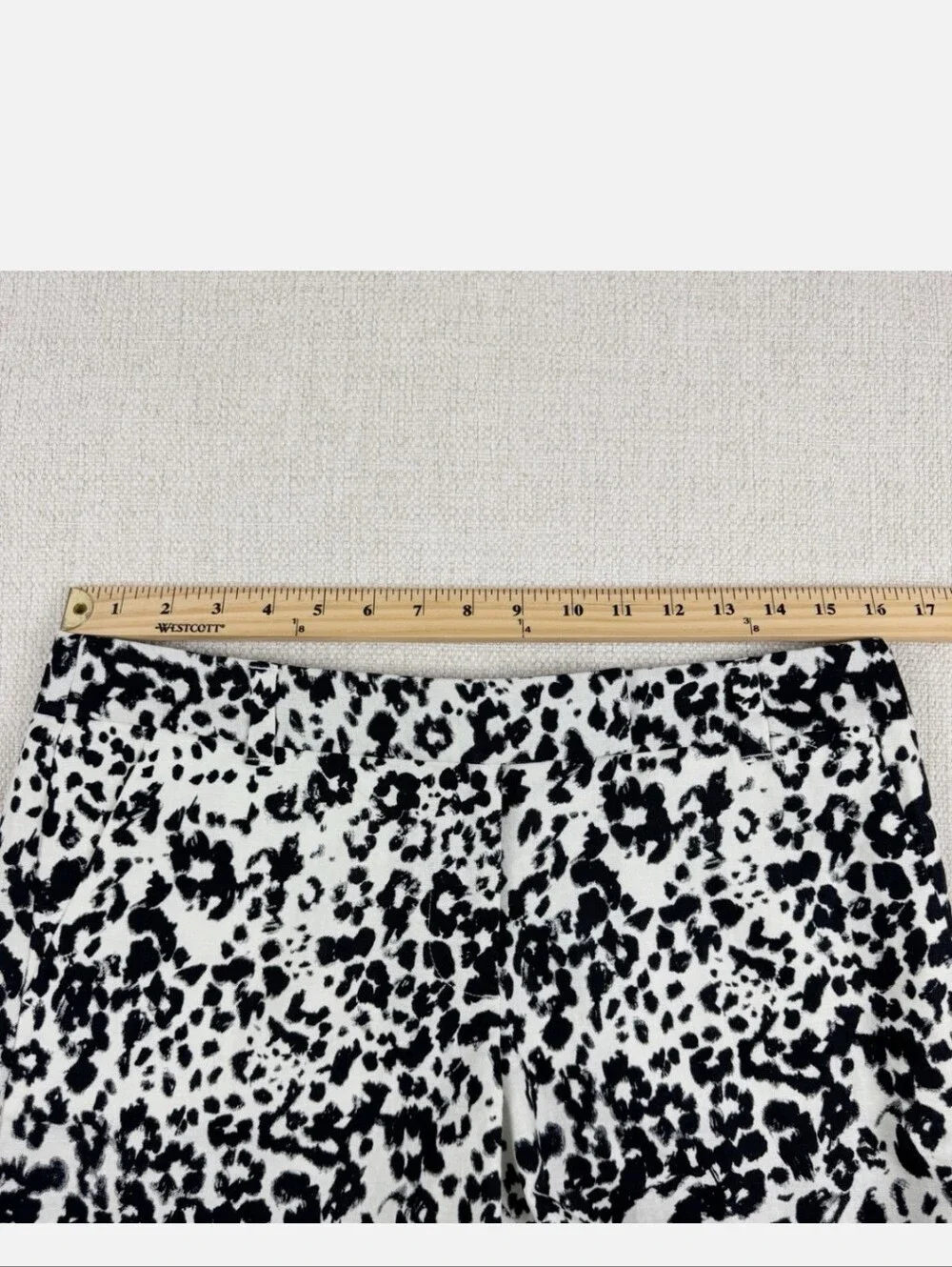 J Crew Leopard Print Black & White Scalloped Hem Shorts Women's Size 8